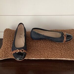 AGL Women's Black and Tan Loafers